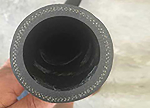 What are the steam rubber hoses made of EPDM materials